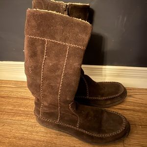 Timberland Smart Comfort System Boots suede boots with a side zipper,fur inside.